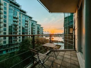 Two Bedroom Luxury Waterfront Apartment in London - Londra - 1