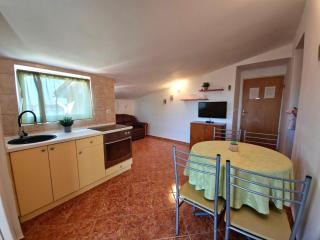 Apartments with parking spaces Supetarska Draga - Gornja, Rab - 13645 - Rab - 3