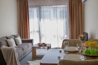 One-Bedroom Premium Apartment - Saints Constantine and Helena - 5