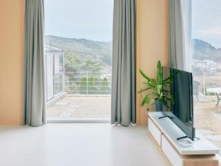 The Mare Pool Villa Pension - Taean - 5