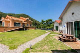 hongceon byeolbicheureuneunmaeul pensyeon - 3