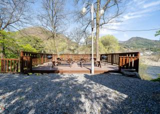 Danyang Ondal and Pyeonggang Pension - Danyang - 2