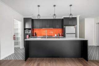Sensational New Townhouse - Canberra - 8