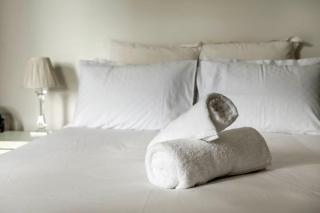 London Circuit City Hideaway! Sauna, Pool and Gym! - Canberra - 4