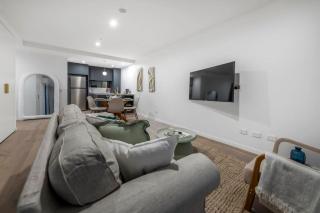 Casa Rina Apartment In Reid ACT - 6