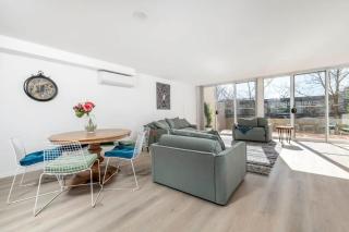 Beautiful 3 Bedroom Townhouse Located in Dickson - Canberra - 8