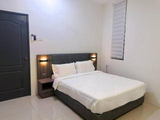 Modern Home Ipoh 10 to 14pax - Ipoh - 9