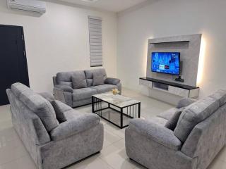 Modern Home Ipoh 10 to 14pax - Ipoh - 3