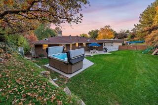 Ski Lover's Paradise- 7BR Villa Near Top Resorts home - Holladay - 7