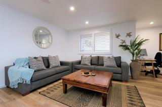 Horizons Unit 4 Beachfront Unit - Bargara - 1