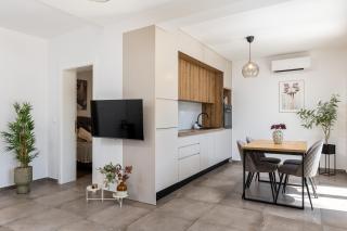 Honoris Apartment - Brand new - Private parking - 90 m from the beach- Terrace - Slano - 4