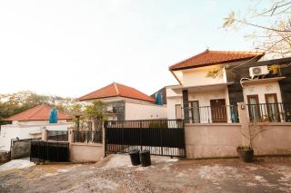 Subha Residence, a cozy house - Nusa Dua - 5