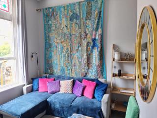 Central Matlock Apartment - 7