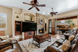 Luxury Retreat with Heated Pool & Hidden Game Room home - Queen Creek - 9
