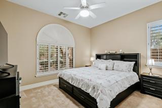 Luxury Retreat with Heated Pool & Hidden Game Room home - Queen Creek - 7