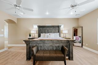 Luxury Retreat with Heated Pool & Hidden Game Room home - Queen Creek - 2