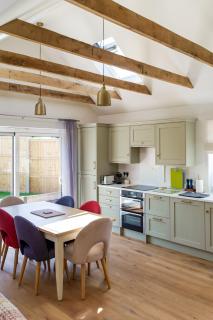 Bungalow Close to South Downs & Beach - Angmering - 8