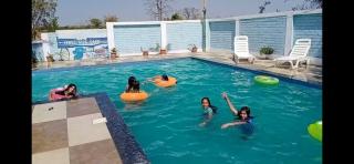 Madhuban Garden And Resort - - 9