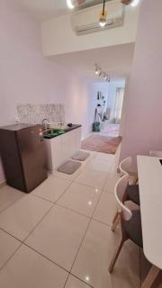 Comfortable Cozy Apartment Top Floor - Sungai Buluh - 9
