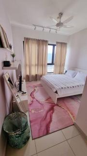 Comfortable Cozy Apartment Top Floor - Sungai Buluh - 7