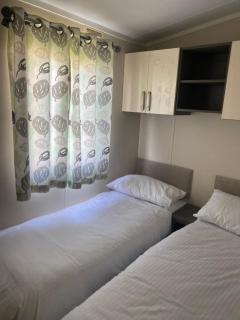 Lagoon Close Holiday Home - Pagham - 1