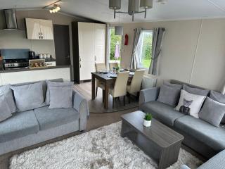 Church Farm Holiday Home - 9