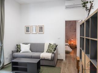 Prince Suite - Trains 4 min - AC - Super Wifi - Genoa - 9