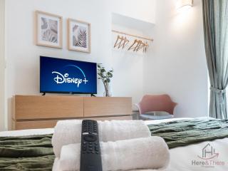 Prince Suite - Trains 4 min - AC - Super Wifi - 1