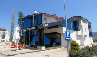 Hotel A&A - - 9
