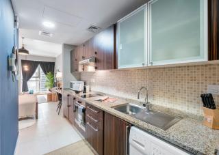 Blueground JLT marina view pool gym DXB-212 - 7