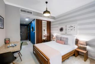 Blueground JLT marina view pool gym DXB-212 - 4