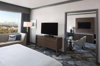 Sheraton Vancouver Guildford Hotel - Surrey - 1