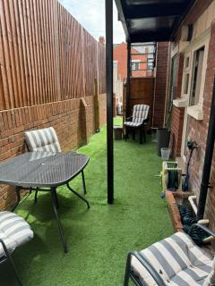 Lushlets GF Flat sleeps 10 12 - Cardiff - 8