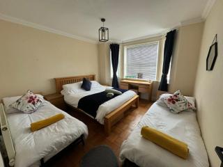 Lushlets GF Flat sleeps 10 12 - Cardiff - 7
