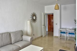 Unika Homes Palacio de Congresos - Seville - 5