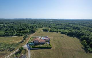 Beautiful Villa Sveta Anna with jacuzzi in Tinjan - Tinjan - 9