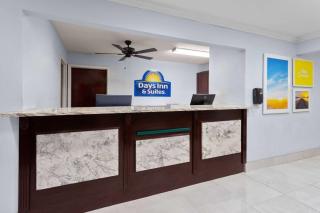 Days Inn & Suites by Wyndham Siler City - Siler City - 5