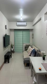 Cozy Private Condo at Shore 3 near MOA - 1