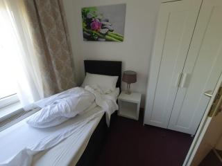2 Hildesheimer Str.357,1.OG, 3 x SZ, - Hannover - 7