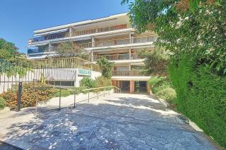 Henri Camille Real Estate- Mikaela - Studio with terrace - 2