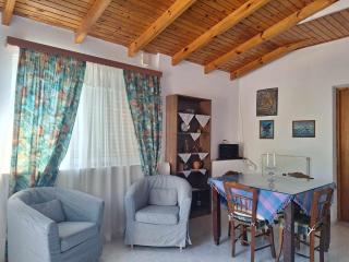 Eve's house - 8
