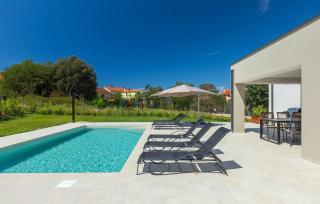 Villa Lia for 6 people near Pula with children playground and private pool - 9
