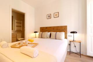 Reina Sofia Suite II - 1
