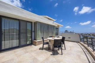 Mellieha Penthouse With Pool And View By Homely - Mellieħa - 1