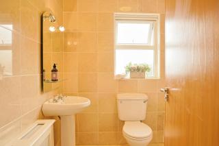4BR Home with Stunning Harbour Views in the Heart of Kllybegs - Killybegs - 2