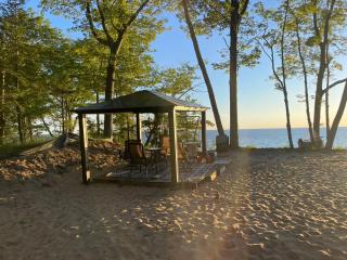 Beautiful Overlooking Shoreline 3BDR Chalet ➠18396 - 5