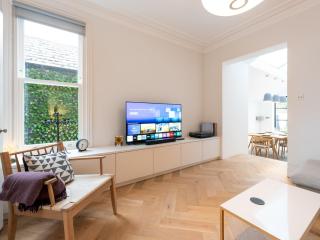 Skandi chic Hideaway near river and transport Pass the Keys - Twickenham - 1