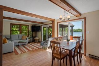 Idyllic Lakeside Getaway home - Barnstead - 2