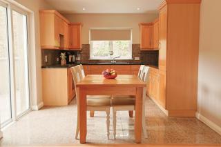 4BR Home with Stunning Harbour Views in the Heart of Kllybegs - Killybegs - 8
