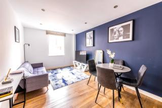 Centralised Abbey Yard by Prescott Apartments - Abingdon - 9